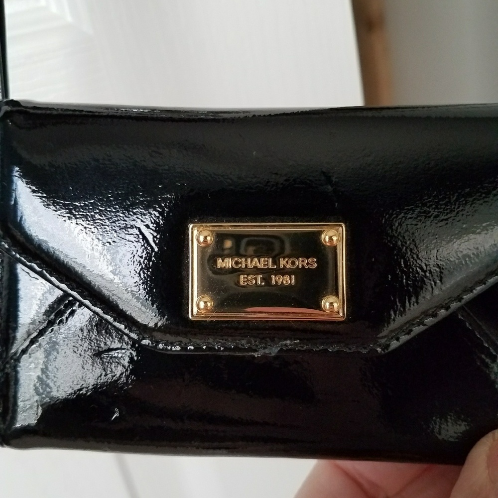 Michael Kors iPhone wristlet